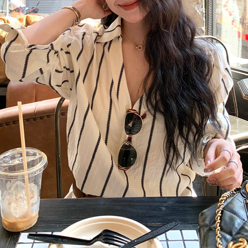 Daqiwithu Wheat Ear Jacquard Embroidered Textured Striped Shirt with a Casual Design and Loose Fit Daqiwithu Wheat Ear Jacquard Embroidered Textured Striped Shirt with a Casual Design and Loose Fit