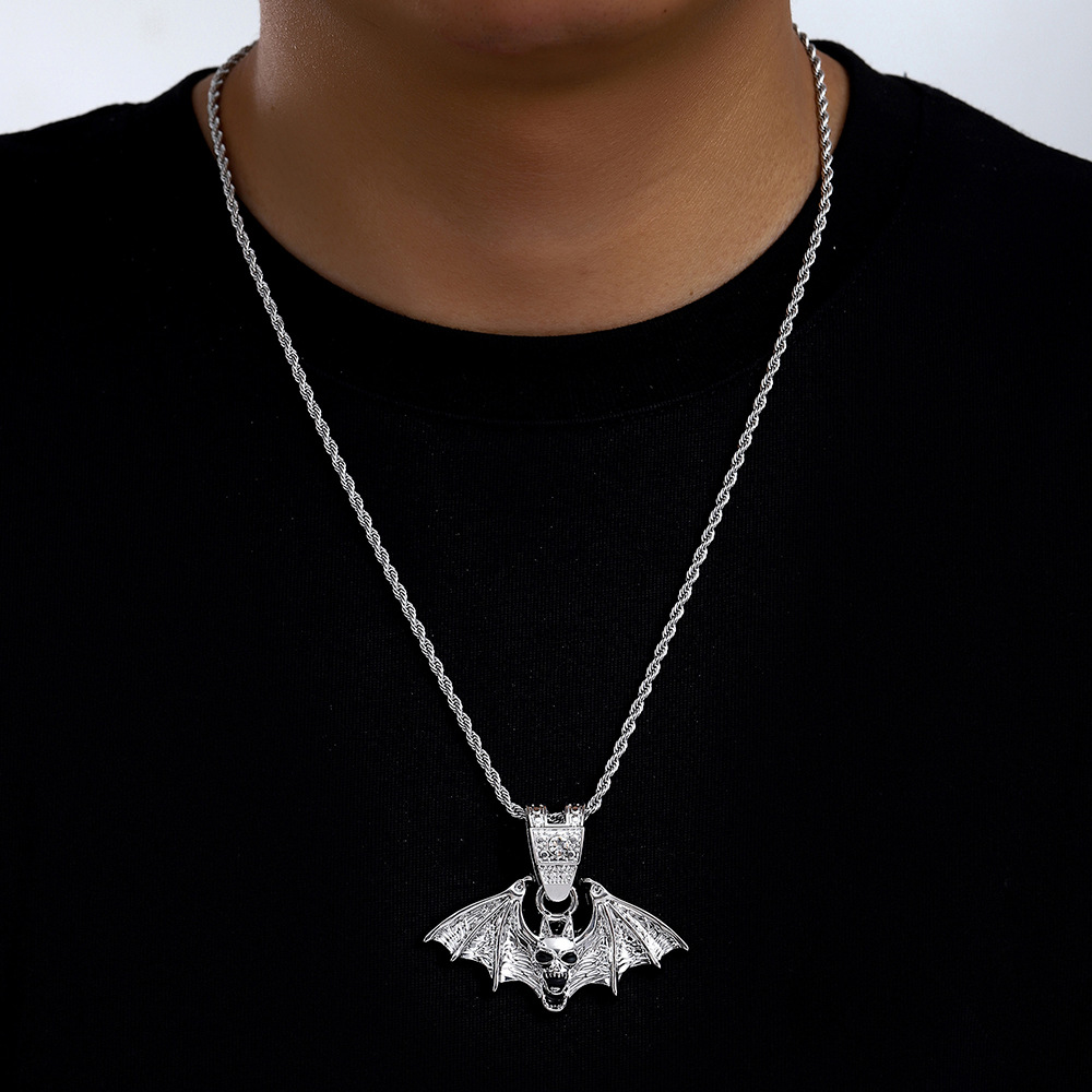 Europa y los Estados Unidos transfronterizos Halloween calavera aleación colgante de goteo de aceite personalidad exagerada collar de hombre fuente fábrica al por mayor