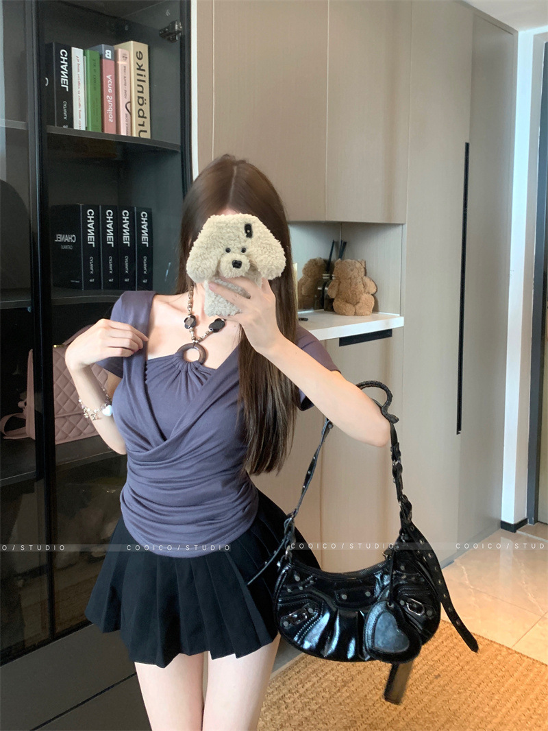 회색 상단