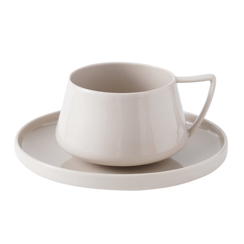 Cerámica ins Oficina En Casa taza de té la tarde color sólido Garland oreja colgando creativo simple traje café y platillo