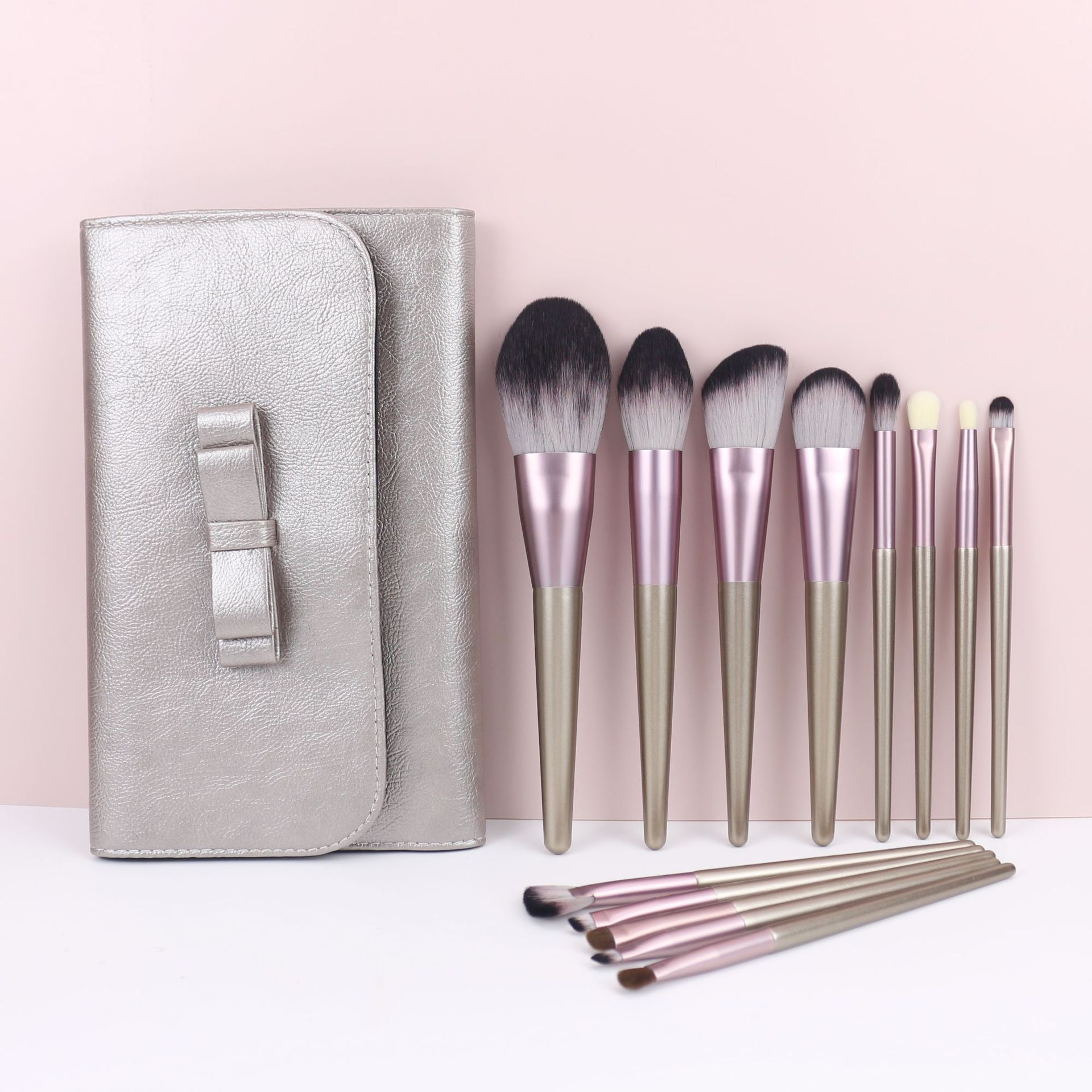 12 uva pequeña cepillo de pelo suave cepillo de maquillaje traje principiante herramientas de belleza Fundación Corrector cepillo de sombra de ojos conjunto completo