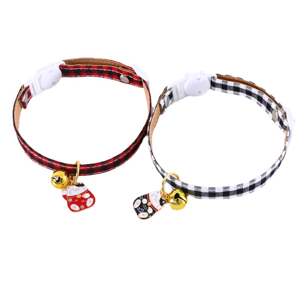 Pet PU cuadrícula ajustable anti-asfixia collar campana gatos perros conejos para atraer la fortuna gatos colgante de dibujos animados collar