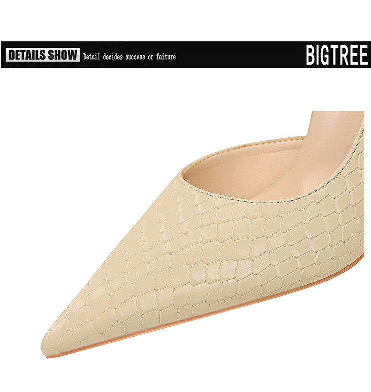 Slim slim heels with high heels and shallow side hollowed-out heels retro serpentine single shoes_voghion.com