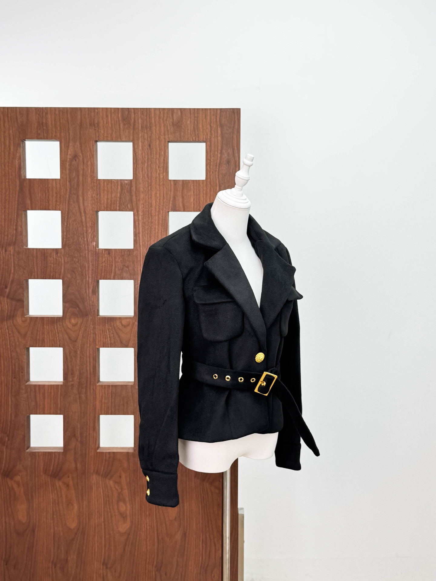 Chaqueta de estilo de fragancia de alta calidad, chaqueta de dama, 24 otoño y invierno, nuevo cinturón, chaqueta corta delgada