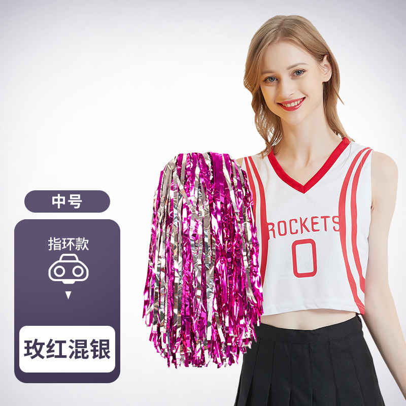 応援団の花球応援団学校のダンス運動会の試合は道具の祝典の広場のダンス用のボールを演じます。|undefined