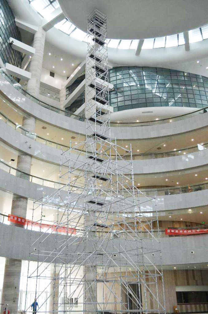 厂家直销双宽移动脚手架框架方便安装TUV CE SGS 证书欧标生产