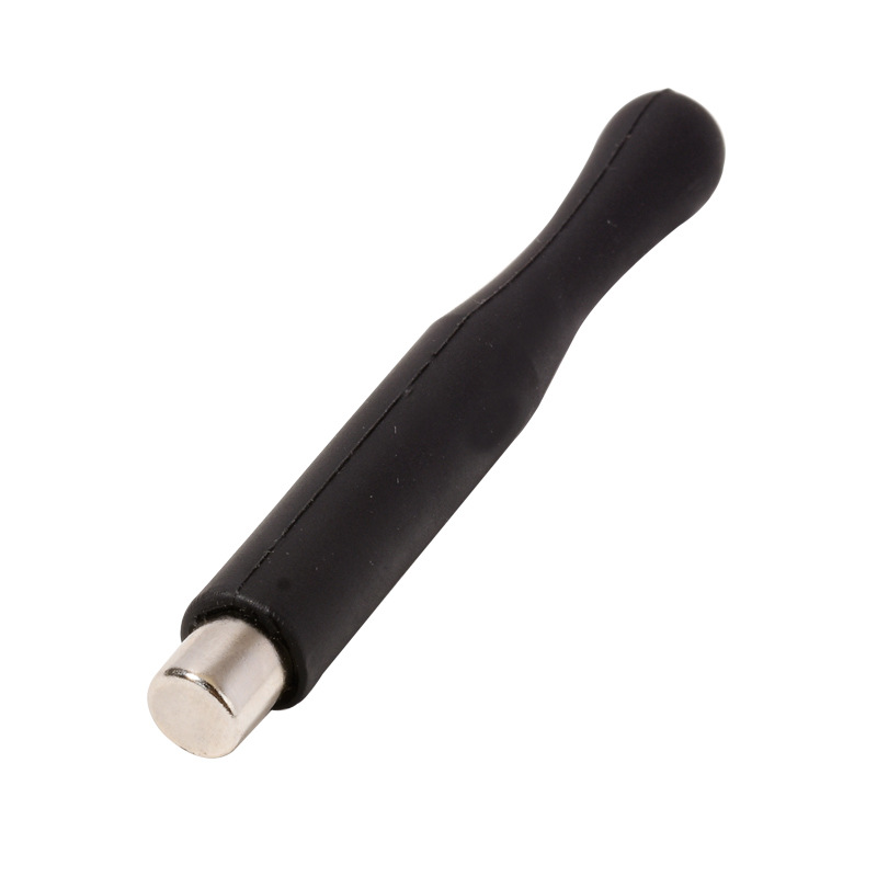 Magnetic nail polish for manicure