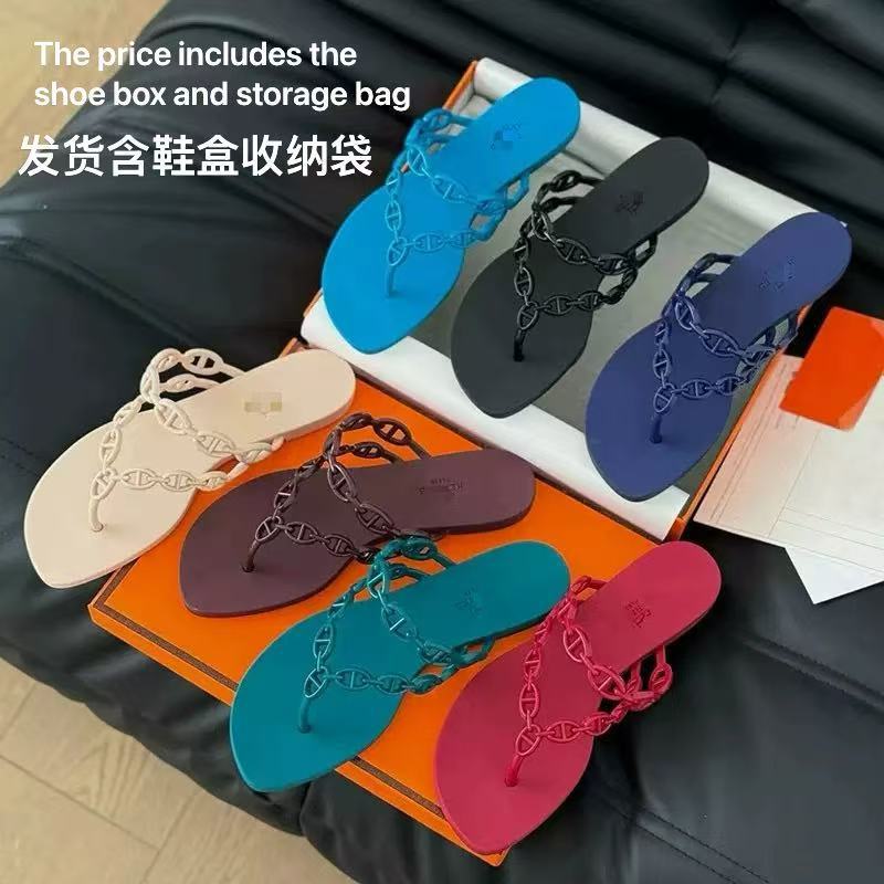 2026 Summer H Chain Pig Nose Flip-Flops with Shiny Jelly Shoes for Outdoor Wear Flat Beach Thong Sandals for Women 2026 Summer H Chain Pig Nose Flip-Flops with Shiny Jelly Shoes for Outdoor Wear Flat Beach Thong Sandals for Women