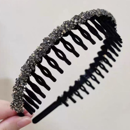 # 52 black diamond wavy hairband