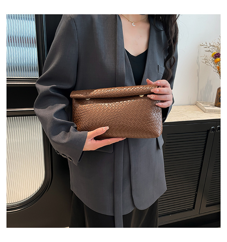 Pu Leather Solid Color Square Clutches display picture 8