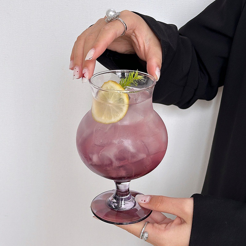 Ins vidrio de viento taza de pie alto encanto púrpura de alto valor facial taza de agua burbujeante taza de jugo taza de bebida fría taza de cóctel