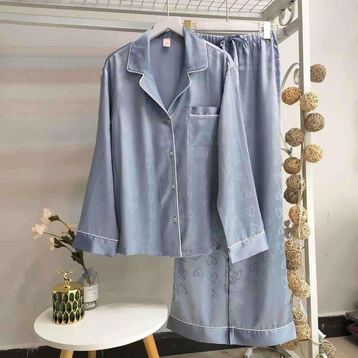 Pijamas al por mayor transfronterizos de mujeres pantalones de manga larga primavera y otoño seda de hielo nuevo encaje de otoño ropa casera casual