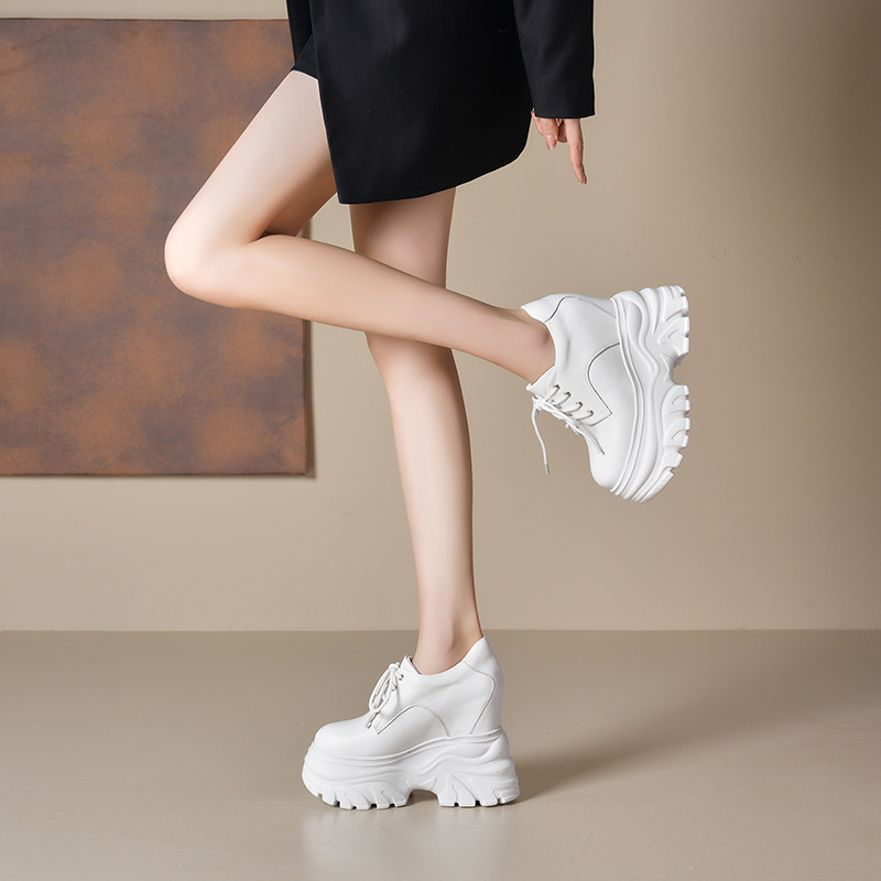 Giày sneaker nữ đế dày tăng chiều cao 12cm dây buộc da thật — Màu đen