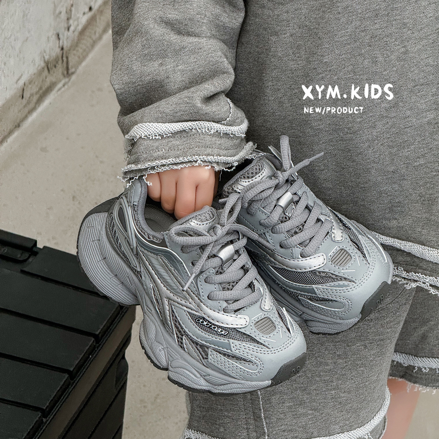 Children's fashionable trend lightweight breathable sneakers for men…