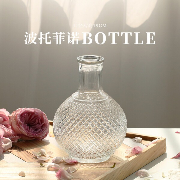 Retro light luxury relief transparent French mini glass vase living…