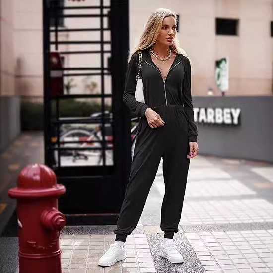 En stock deseo estación independiente 2023 Amazon Venta caliente nueva manga larga con capucha cremallera casual deportes jumpsuit mujeres