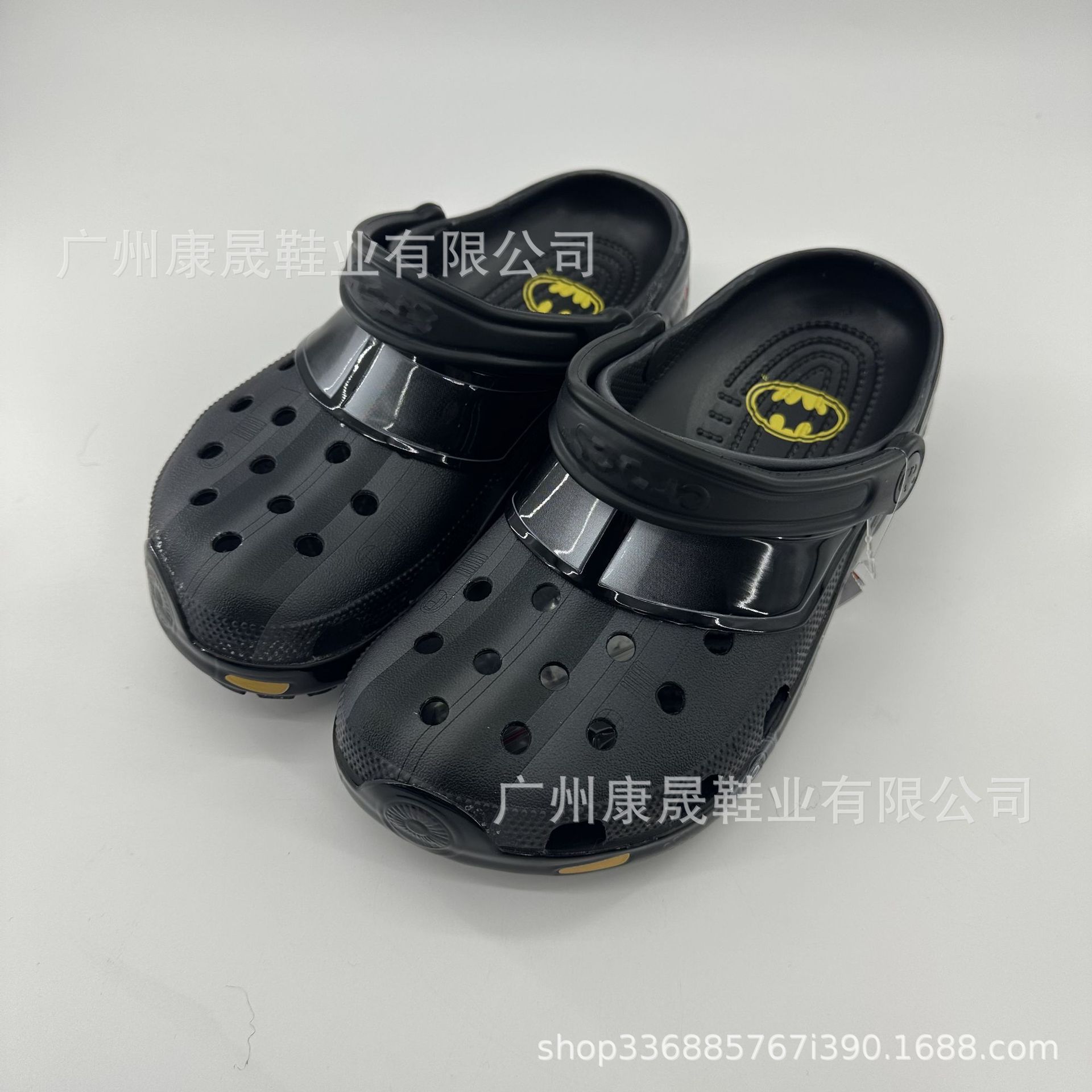 "Flying Little Girl" nuevos zapatos de playa de marca compartida, zapatos para padres e hijos, zapatos con agujeros para todo fósforo al aire libre, sandalias y zapatillas simples