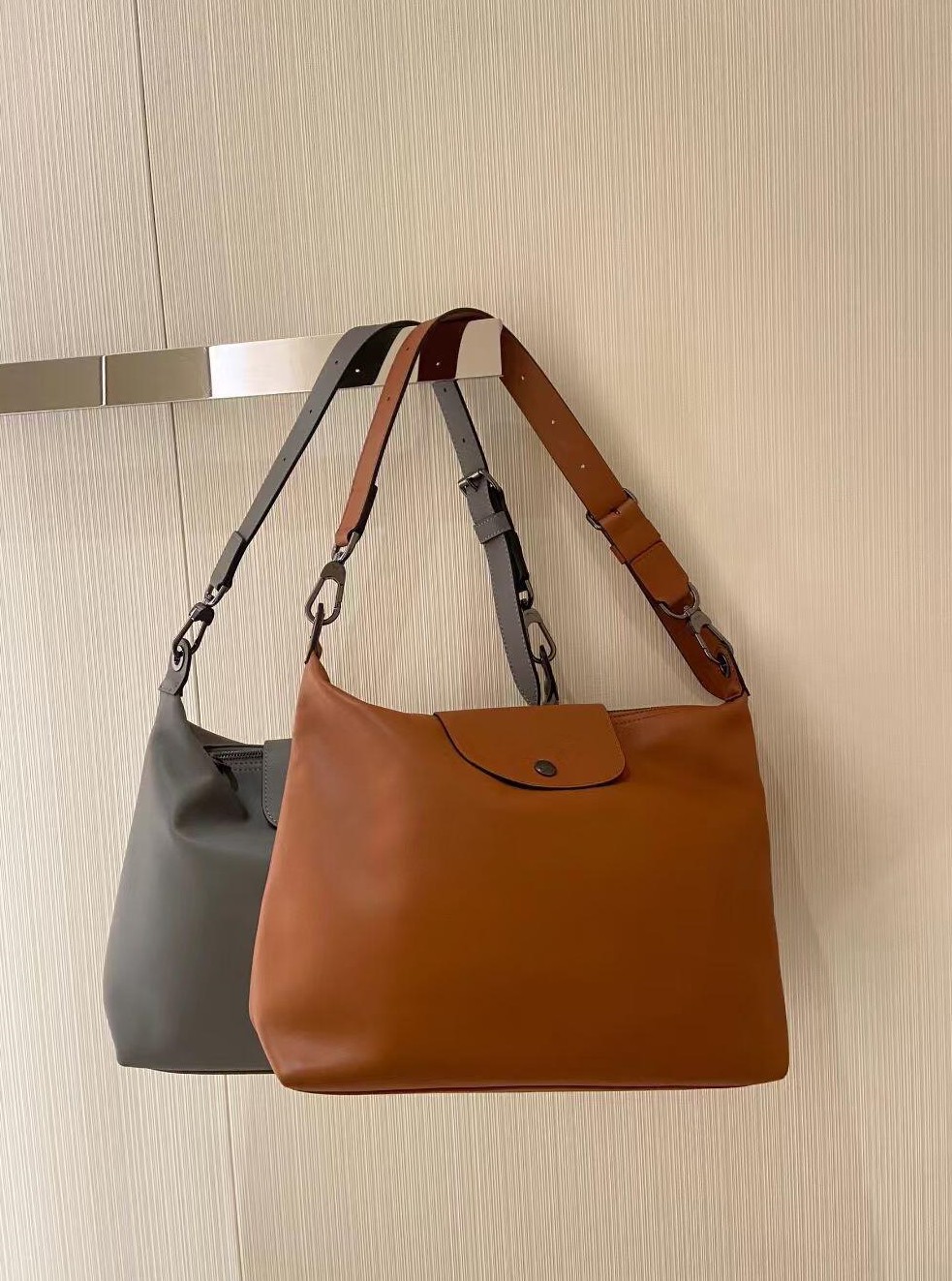 【天井】龍hobo牛革脇下バッグ通勤シングルショルダーバッグ大容量トート