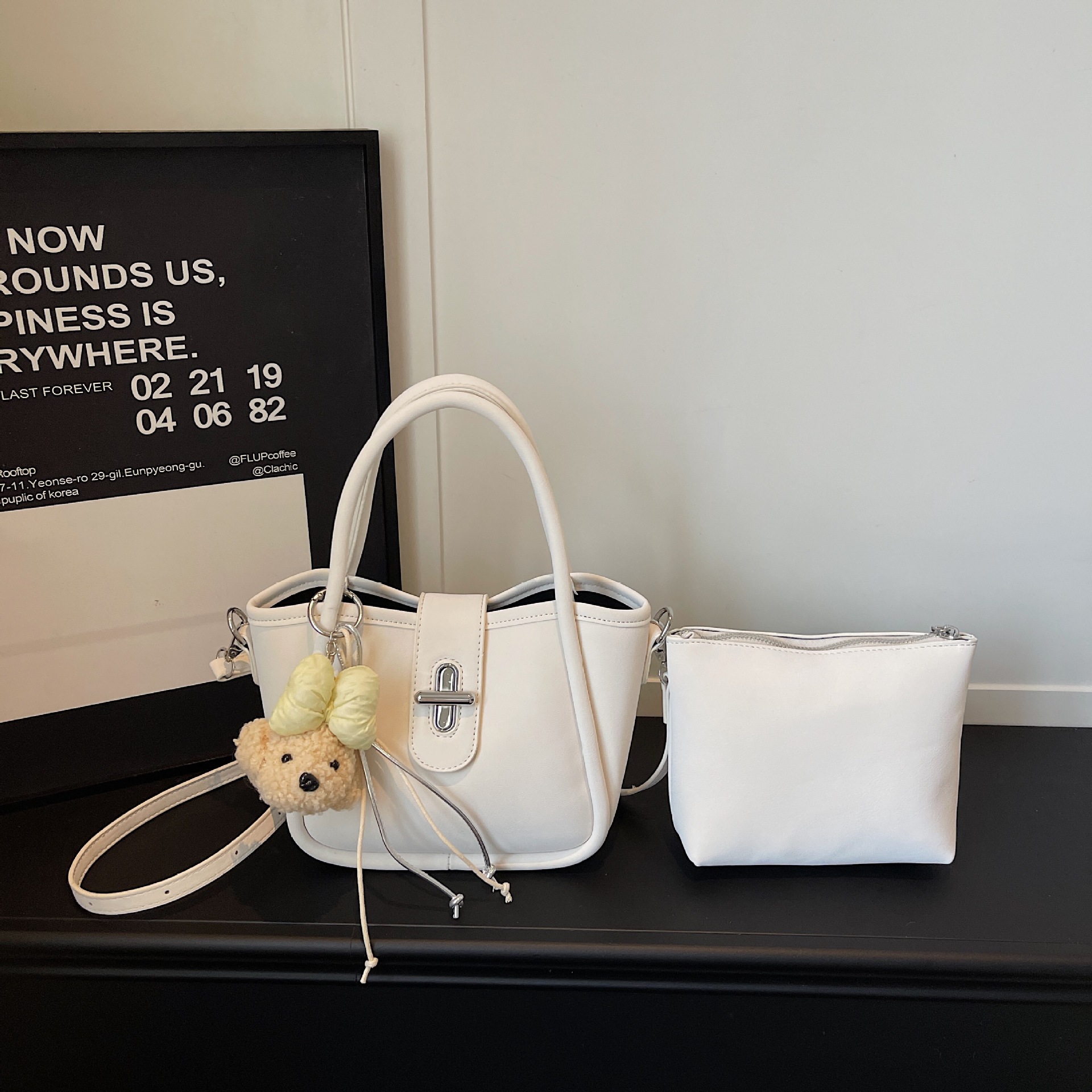 Lichi estilo extranjero fresco bolso de cubo de moda personalidad ligera de lujo diario nicho cesta de platos exquisita bolsa de cartas