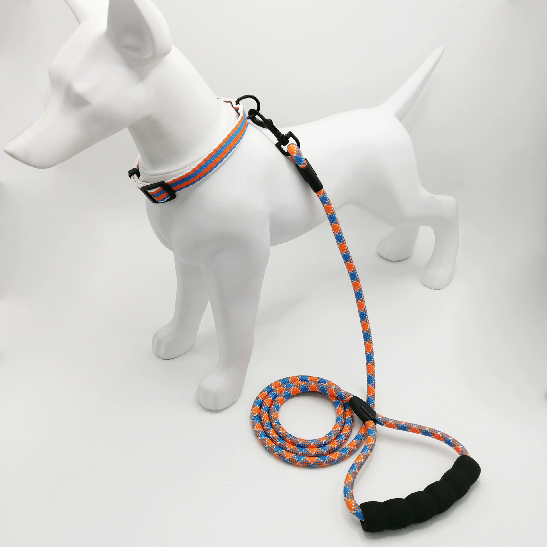 Производители, обрабатывающие пользовательские зоотовары круглая веревка Тяговая веревка Взрывозащищенная веревка для собак Регулируемый ошейник производители оптом