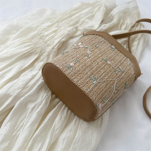 This year's popular small bags for women  new summer fashion trendy shoulder crossbody bag Internet celebrity lace straw bucket bag