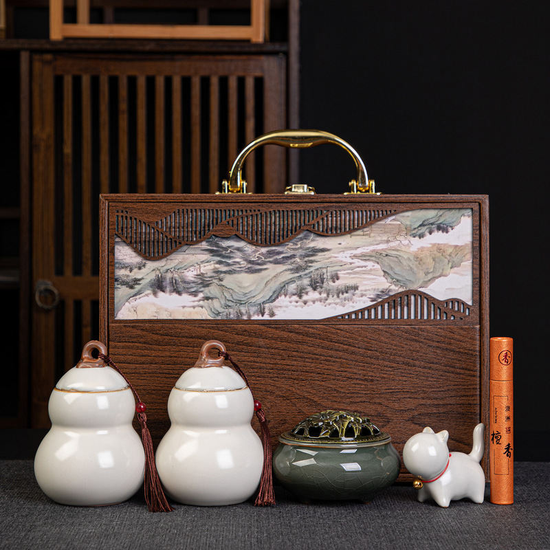 Forbidden City Cultural and Creative Products Tea Canister and Sandalwood Set, a High-End Business Gift for Clients, Company Leaders, and Annual Meetings Forbidden City Cultural and Creative Products Tea Canister and Sandalwood Set, a High-End Business Gift for Clients, Company Leaders, and Annual Meetings