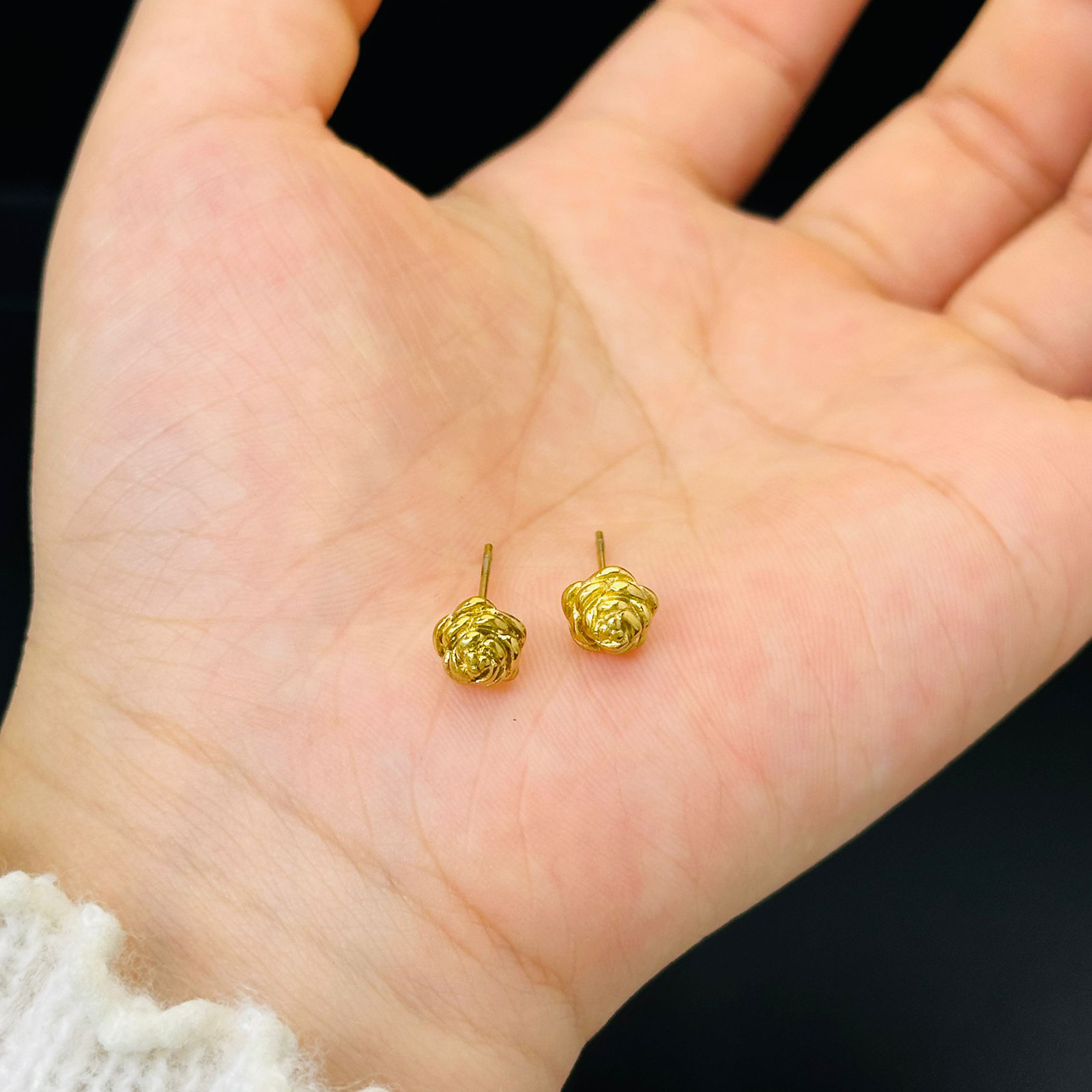 Rosa coreana Dongdaemun temperamento de moda no desvanecer pendientes personalidad femenina dulce joyas de oro 18k