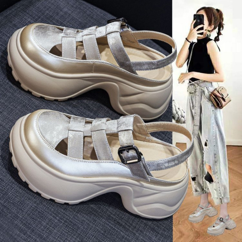 Fashionable breathable universal sandals platform for leisure