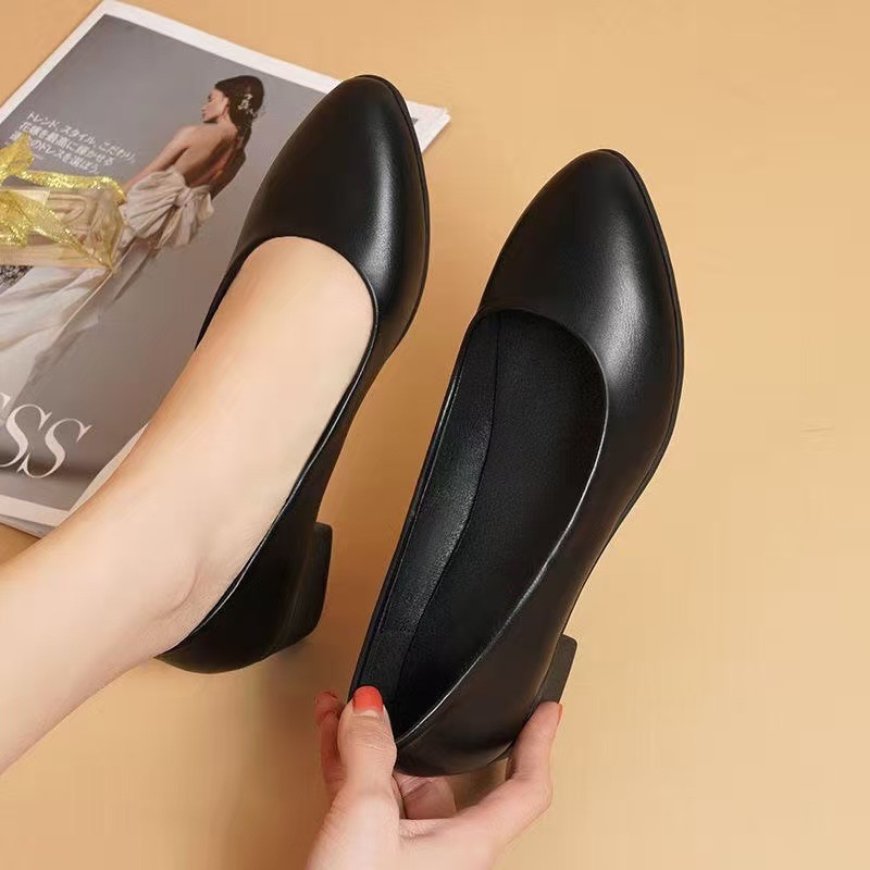 2026 verano nuevos zapatos de mujer de tacones agudos y poco profundos zapatos de un solo pie zapatos de calzado de hombre transpirables con suela suave zapatos de viaje casual