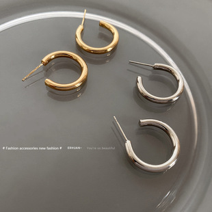 �׺�C�Ͷ���n���|���TС�����s���Զ��hŮ�W�t�OӋ���䵭�L���