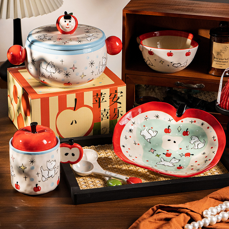 Poetic Heart Bowl - Jingdezhen Hand-Painted Underglaze Color Bowl and Plate Set, Design-Inspired Dining Bowl Poetic Heart Bowl - Jingdezhen Hand-Painted Underglaze Color Bowl and Plate Set, Design-Inspired Dining Bowl