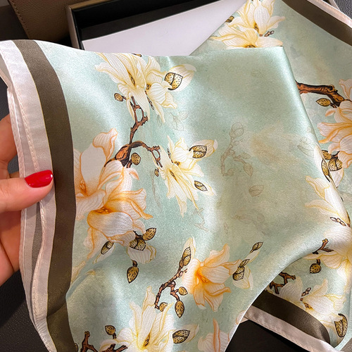 New  Korean style fashionable silk temperament small square scarf mulberry silk decorative scarf neck scarf spring and summer silk scarf