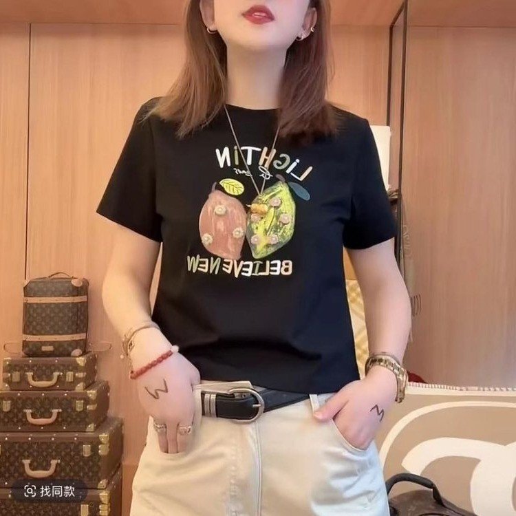 Round-neck casual plus-size 2026 summer new Korean-style printed short-sleeve t-shirt for women, slim-fit, fashionable, versatile printed top Round-neck casual plus-size 2026 summer new Korean-style printed short-sleeve t-shirt for women, slim-fit, fashionable, versatile printed top