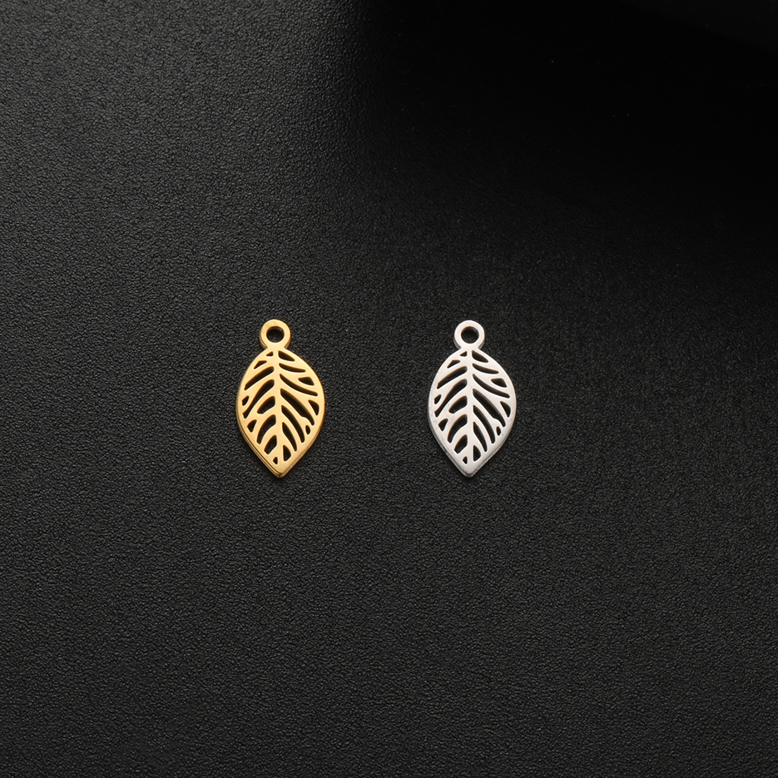 2g Weight Pendant Jewelry Making Type DIY Jewelry Accessories Classification 1 Piece Quantity Stainless Steel Material Leaf, Flower Pattern Polished Finish Plating Design Simple Style Style 1 Piece Stainless Steel Leaf Flower Polished Pendant 2