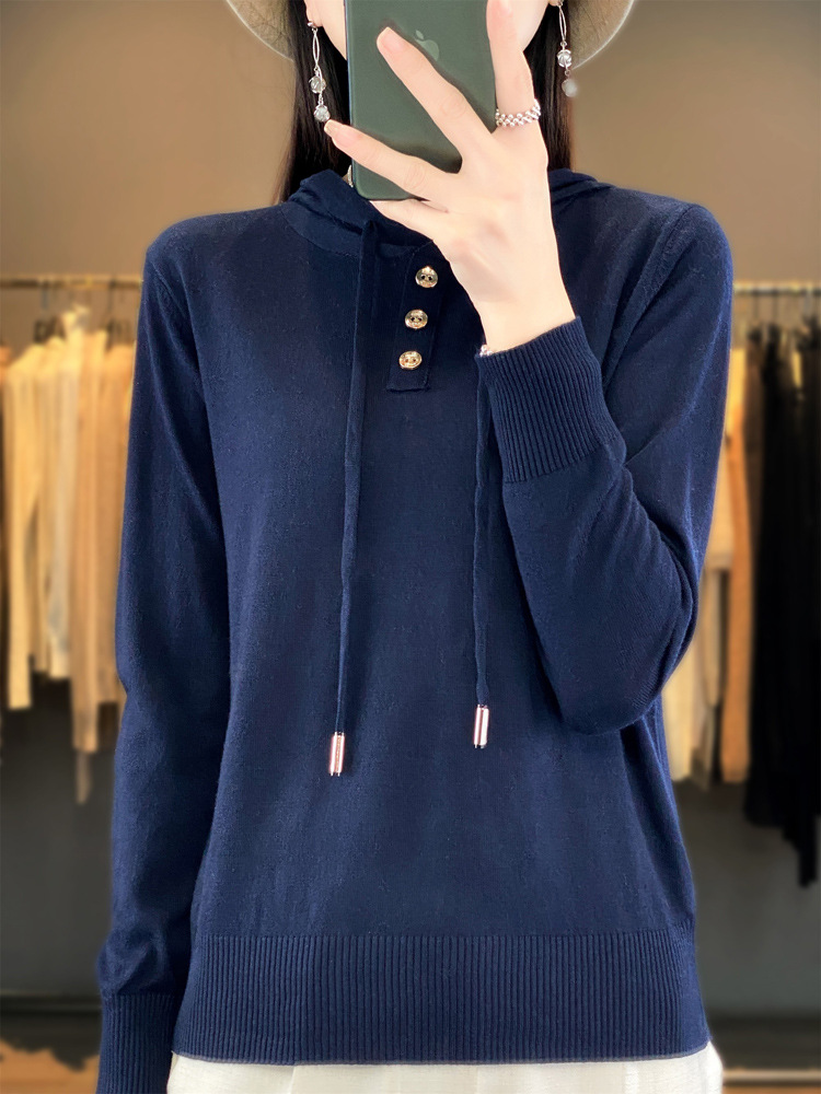 Woolen knitted dress with hood