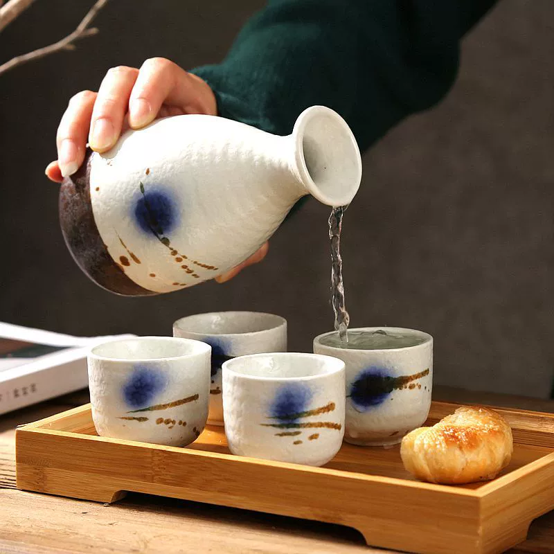 Creative ceramic wine dispenser, wineglass, hand painting, simple and elegant design