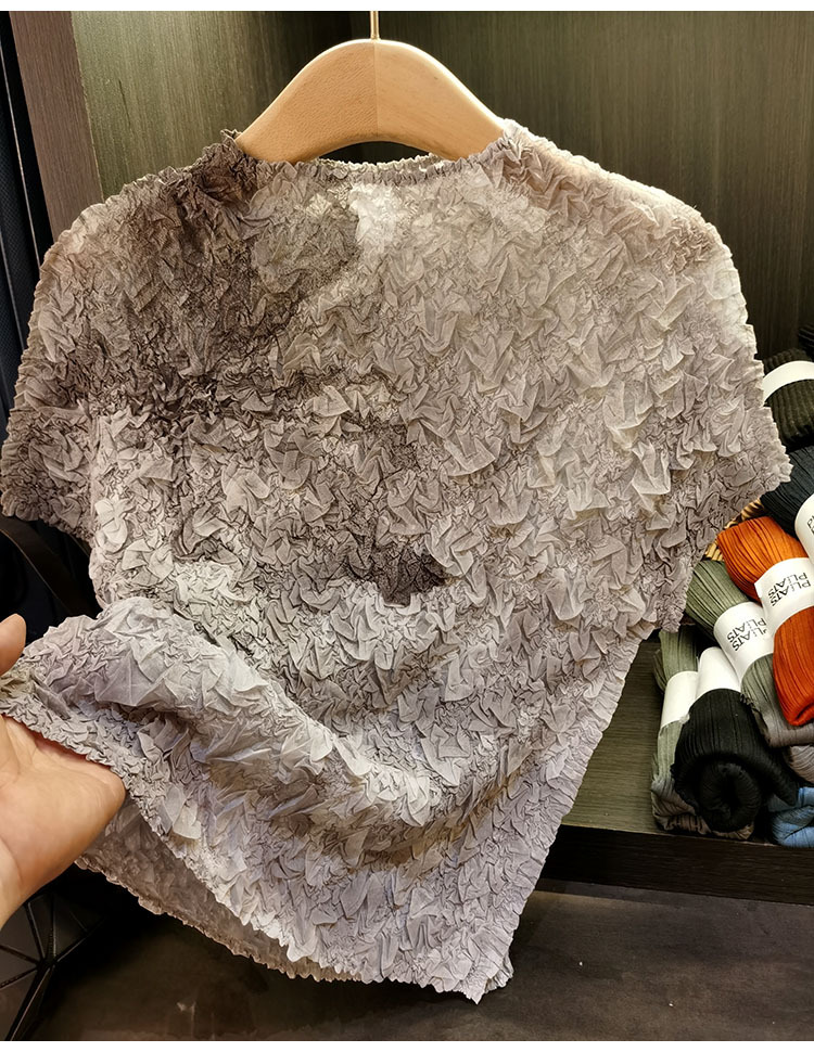 Áo thun nữ ngắn tay in họa tiết xếp ly thiết kế cao cấp — Màu xanh da trời, Màu đen, Màu tím, Xanh lông công chi tiết 23