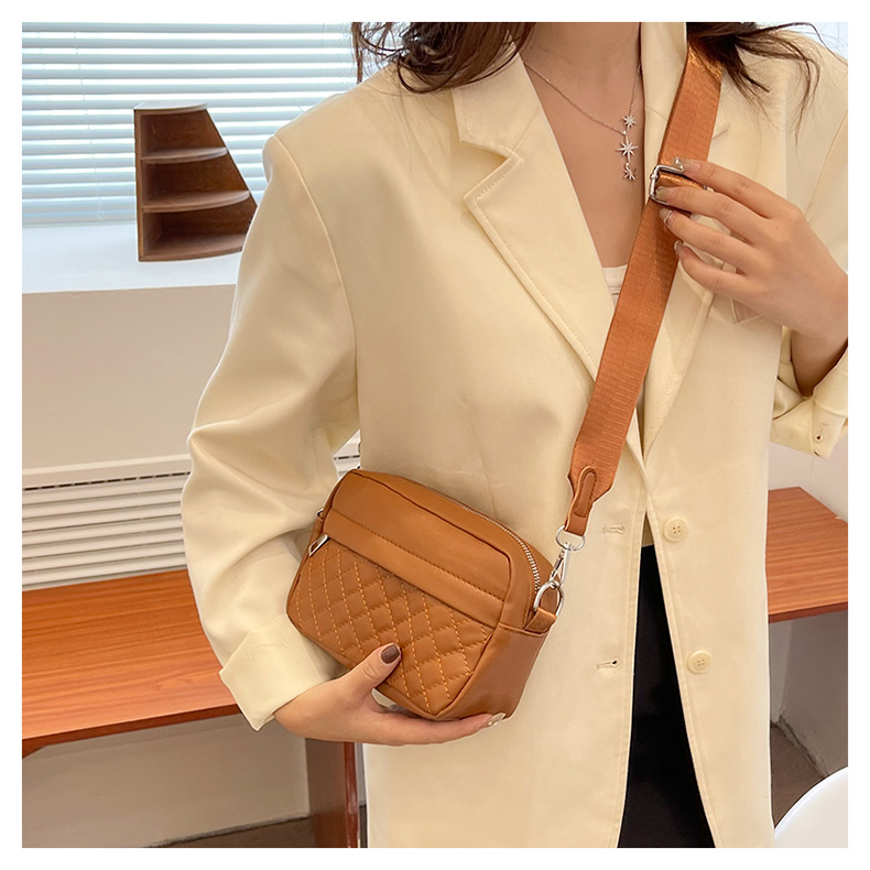 Lingge maquillage 2023 nouveau petit parfum Style épaule Guangzhou mode sac de téléphone pour femmes_voghion.com