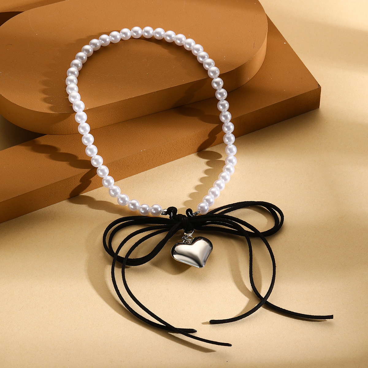 Collana con ciondolo a forma di cuore con fiocco nero, dolce e fresco, esagerata, con laccetto da collo, catena per clavicola._voghion.com