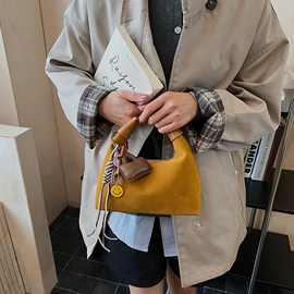 高级感约包包女2025秋冬新款时尚百搭单肩腋下包手提月牙包