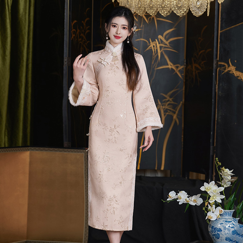 Pink Fleece-lined Winter Style Modified Traditional Chinese Long Dress 2024 New Arrival Young Women's Retro Long Sleeve Daily Wearable