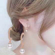 日韩时尚珍珠耳环女镶钻镀18K金色耳坠网红新款潮流气质长款耳饰