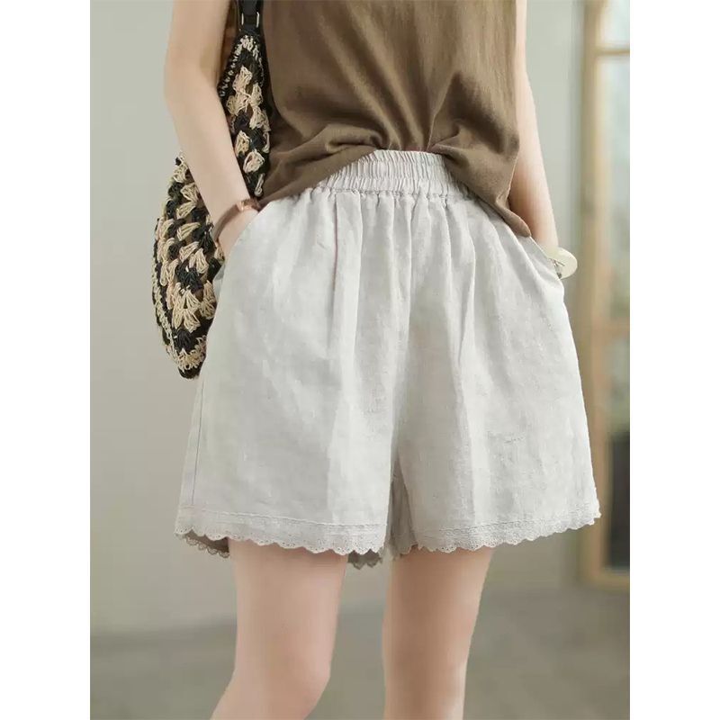 Stylish lace-trimmed cotton-linen shorts for women, 2026 summer, solid color, versatile, age-reducing, wide-leg, knee-length shorts Stylish lace-trimmed cotton-linen shorts for women, 2026 summer, solid color, versatile, age-reducing, wide-leg, knee-length shorts