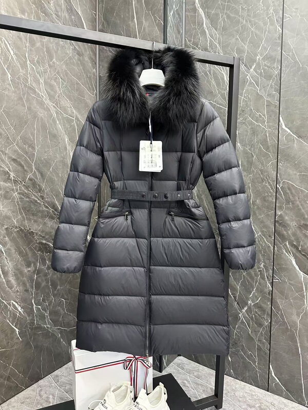 Boedic 蒙口长款羽绒服兜帽式剪绒镶边冬季羽绒服女款连帽SS25|undefined