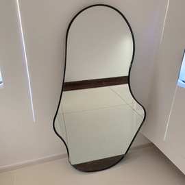 现货速发简约款异形壁挂式墙镜浴室卫生间不规则镜子试衣间半身镜