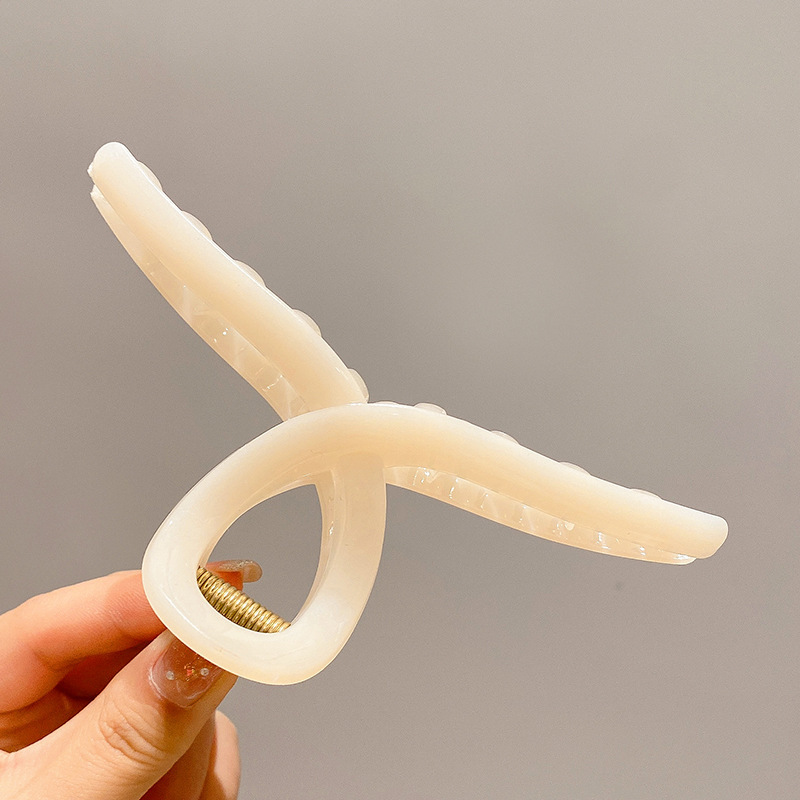 Verano nuevo diario universal clip para el cabello mujeres 2025 nuevo temperamento francés cabeza trasera rascar clip de pescado