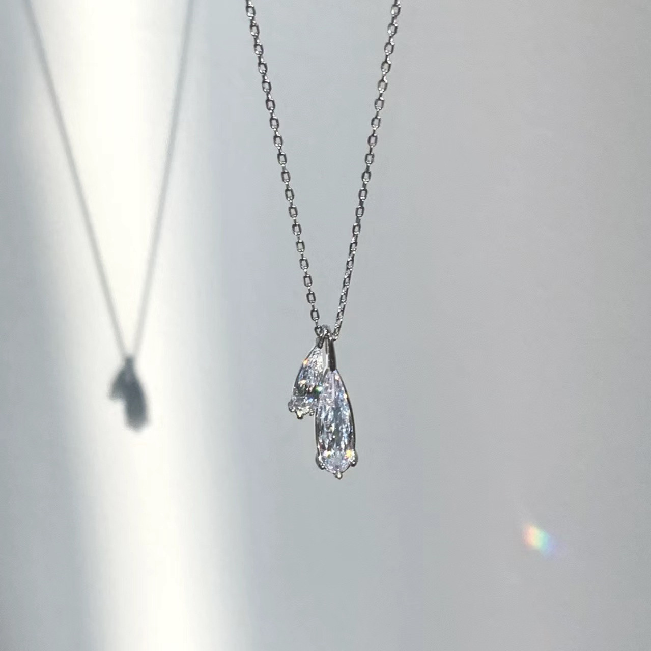 6g Weight Zircon Inlay Material 925 Sterling Silver Zircon Inlay Water Droplets Pendant Necklace
