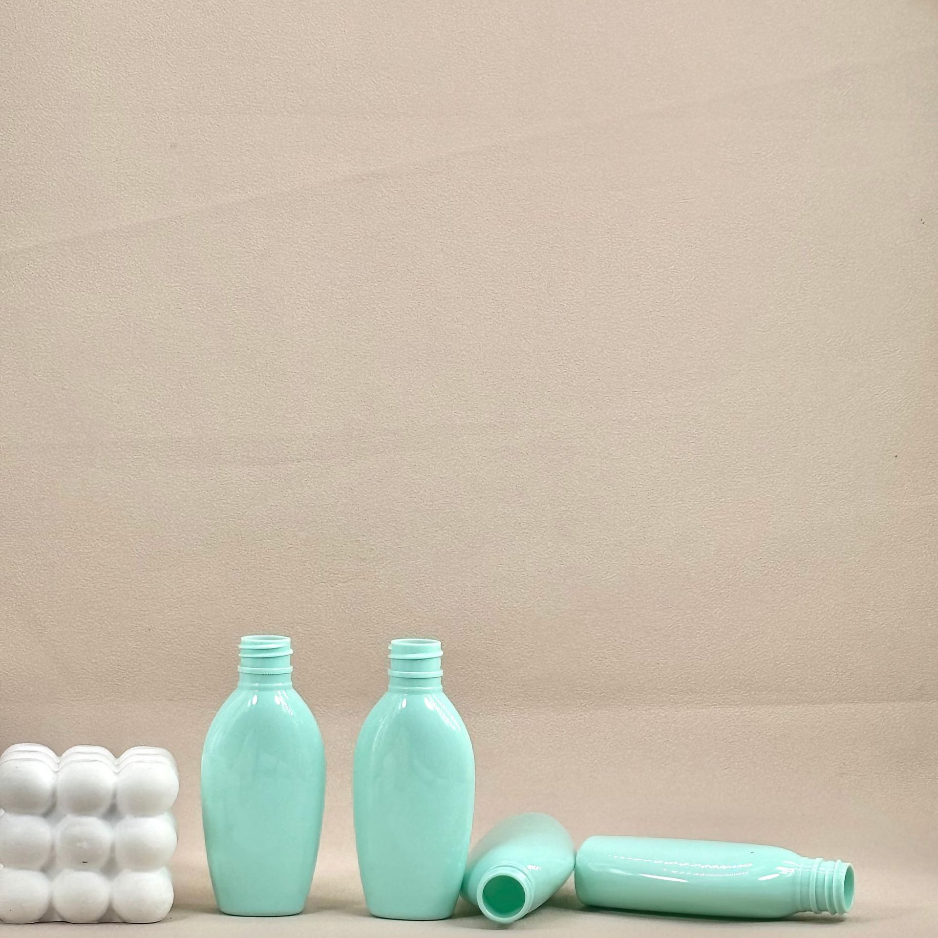 厂家批发赠品小样pet50ml扁瓶子水乳爽肤水瓶护理液包装轻巧便携