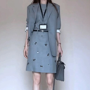 2026���_������һ���ך��|�n����Iͨ�ڻ�ɫ���b�ɼ����bȹ