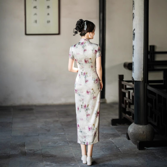 Spring and Summer 2025 New Improved Cheongsam Daily High-end Slim-fit Long Republic of China Style Young Cheongsam Ancient Style Elegant